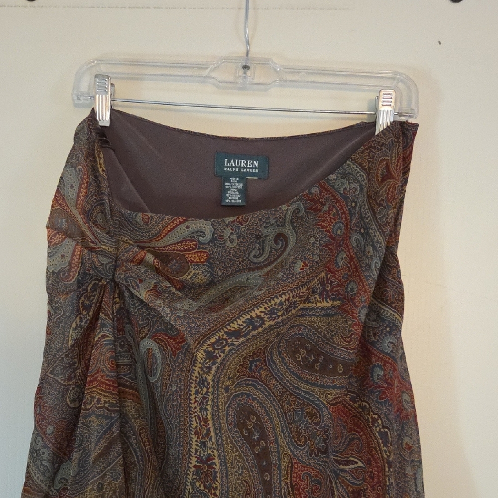Vintage Lauren Ralph Lauren Multicolor Paisley Skirt. DK Size. Around 4